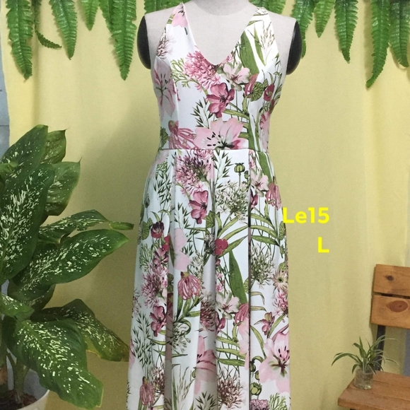 dresses - Picture 1 of 1